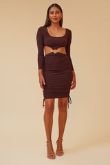 CROSS YOUR MIND RING RUCHED MIDI DRESS - CHOCOLATE