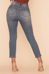 WANTED YOU SLIM STRAIGHT JEAN - MEDIUM WASH