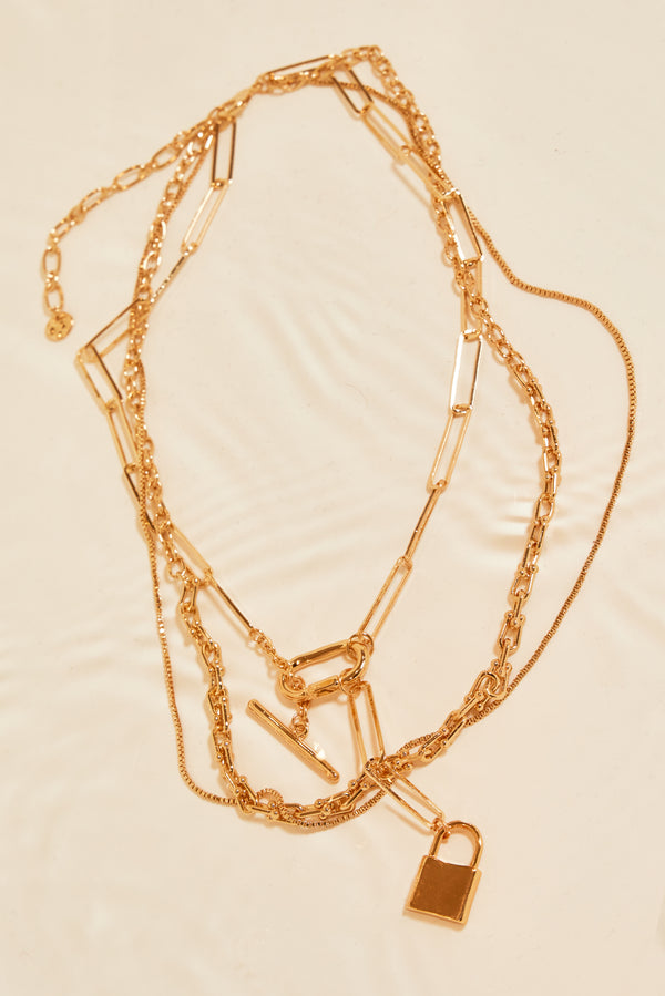 SHAKE IT OFF LAYERED NECKLACE - GOLD